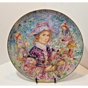 Edna Hibel Hutschenreuther Flower Girl of Provence 13 1/4" Collector Plate 1977